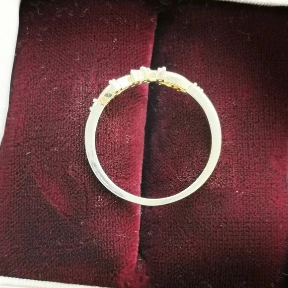 Gold tone ring - Picture 5 of 6